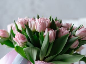 Rüyada Çiçek Almak Görmek